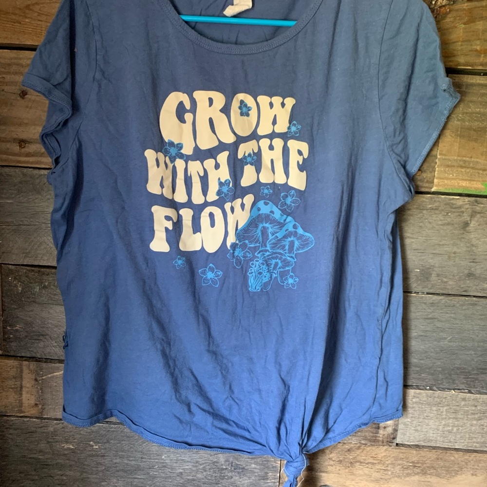Blue top - Picture 2 of 4